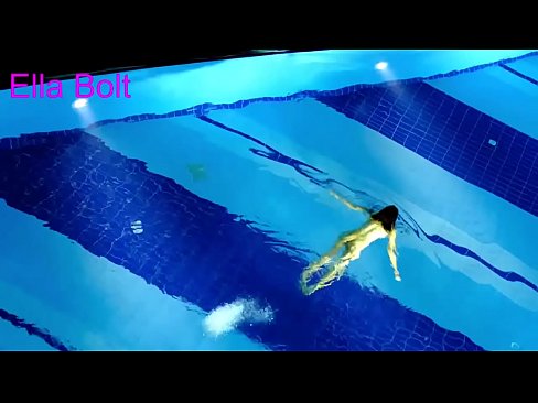 ❤️ Ik kin net ophâlde te sjen, jonge blonde fongen neaken swimmen yn ELLA BOLT resort pool ☑ Porno by ús fy.pornoklinge.ru ❤