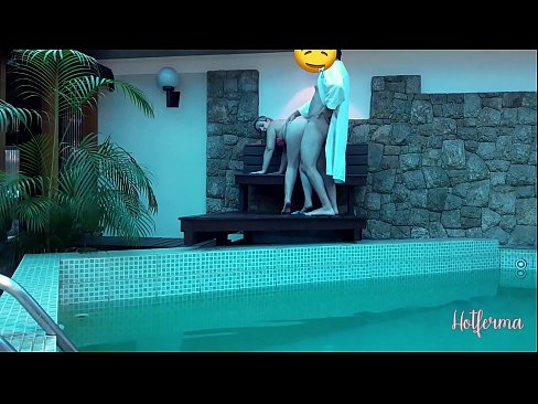 ❤️ Baas noeget faam nei it swimbad, mar koe net wjerstean in hot ☑ Porno by ús fy.pornoklinge.ru ❤