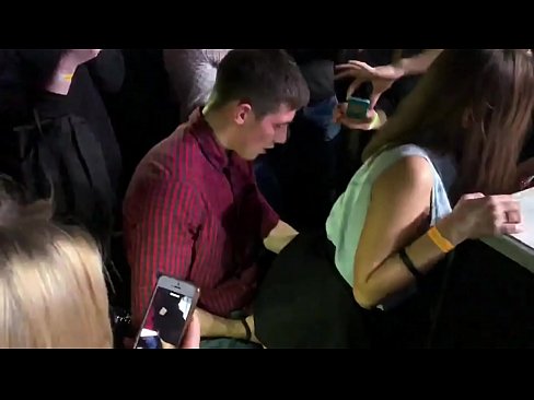❤️ Echte seks yn in Russyske nachtclub. 18-jierrich Russysk famke yn 'e anus en fagina neukt yn in nachtclub ☑ Porno by ús fy.pornoklinge.ru ❤